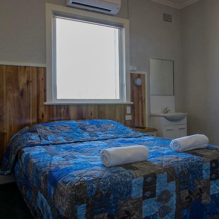 Criterion Hotel Gundagai Ngoại thất bức ảnh